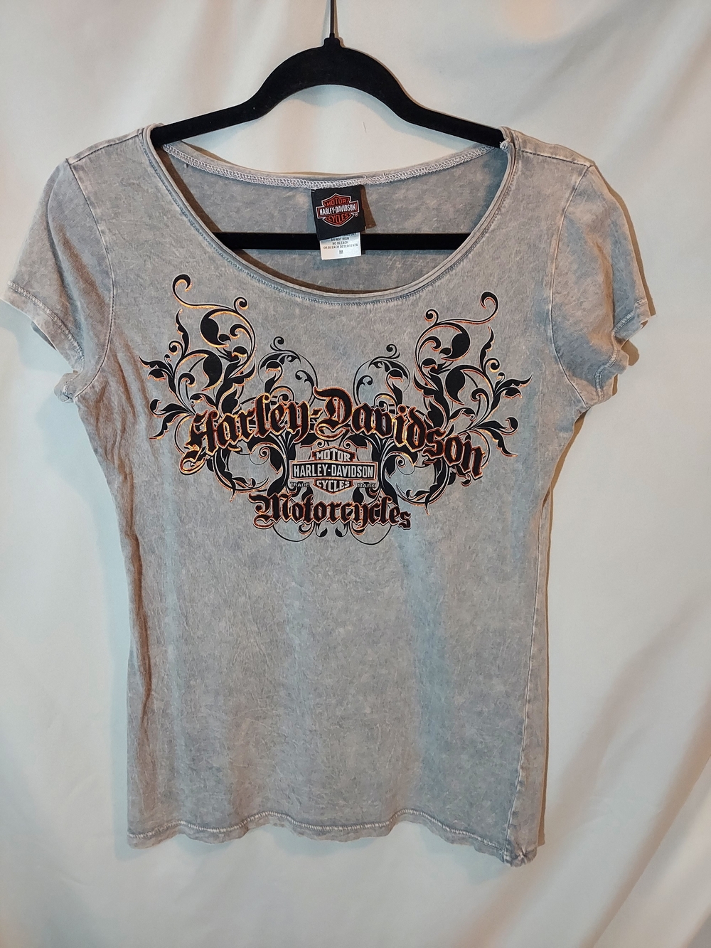 Harley Davidson Women’s Mineral Wash Scoop Neck Graphic Tee Shirt M